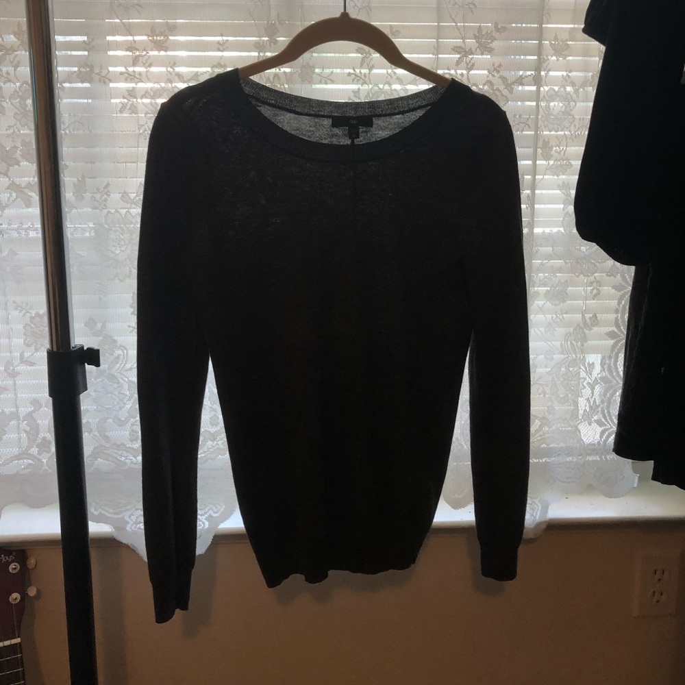 Gap sweater